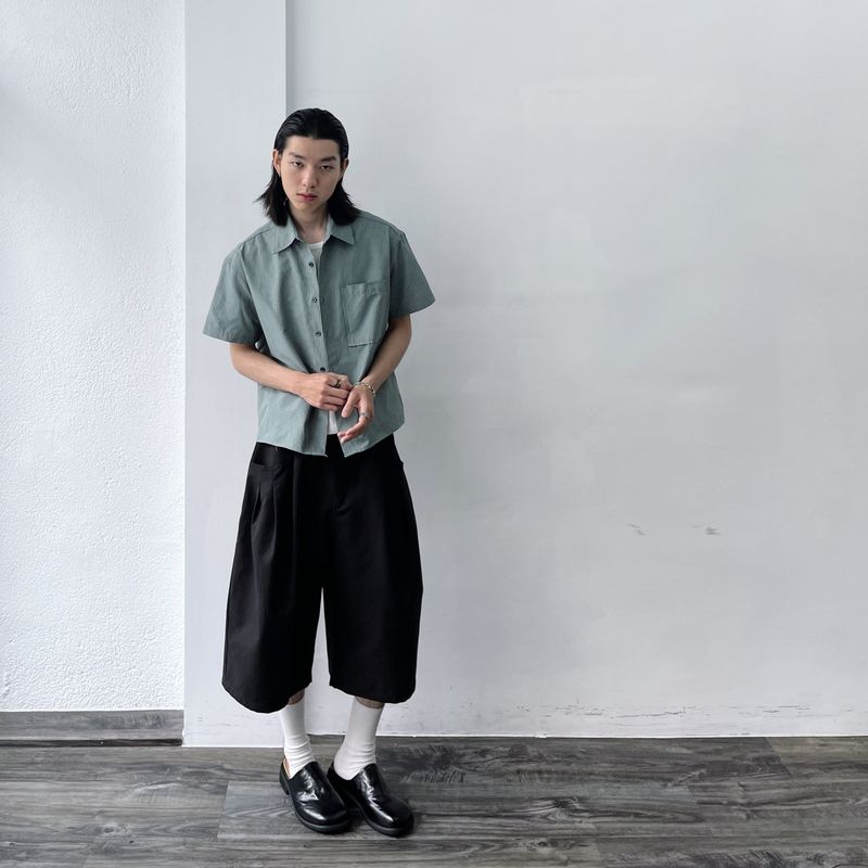 Vertical Textured Short Shirt