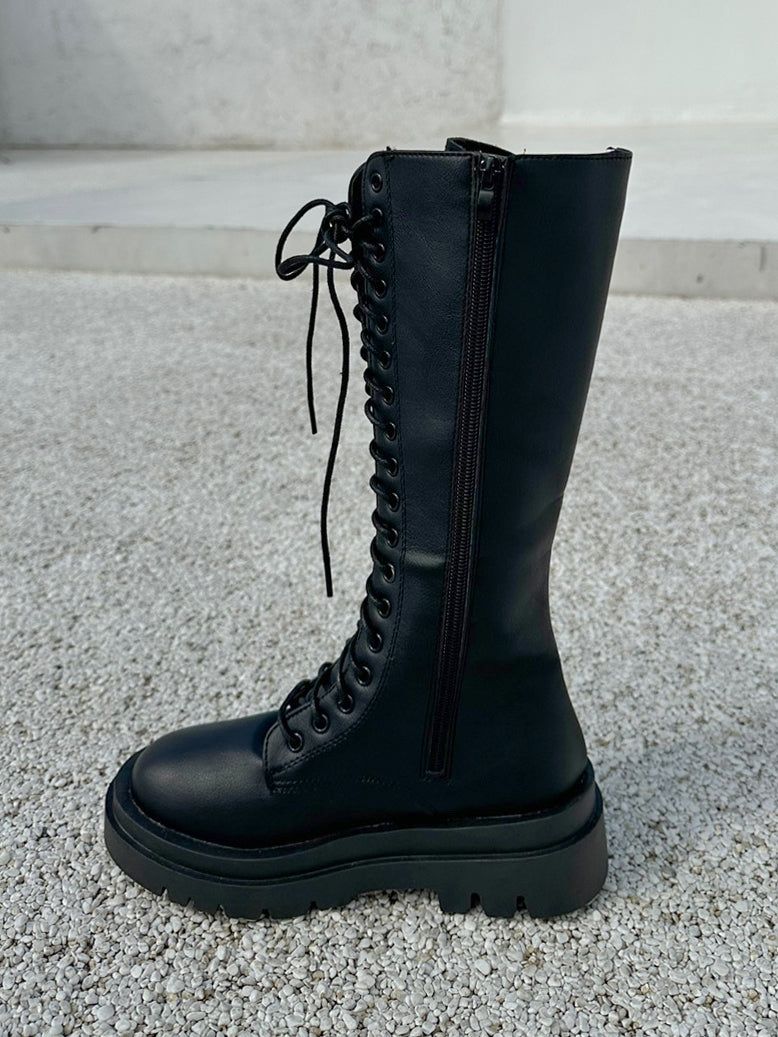LONG LEG LACE-UP OVERSOLE LONG BOOTS