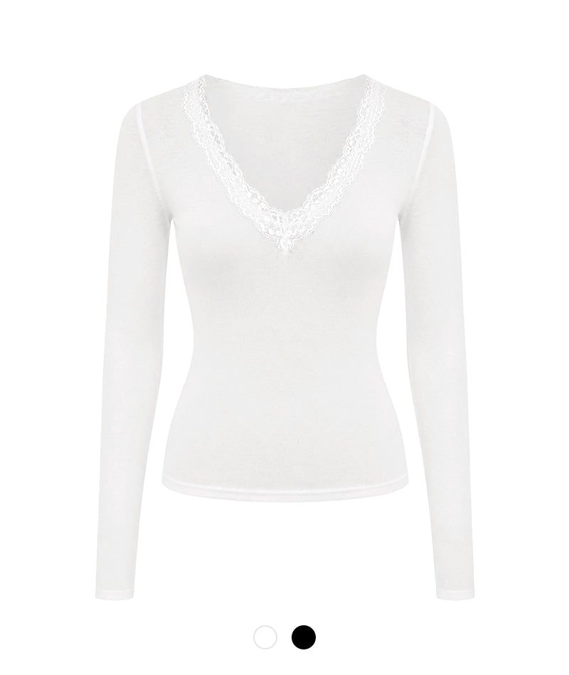 Cozy&Kitsch（コージーアンドキッチ）の「Irene Lace V-Neck Tee（Tops）」