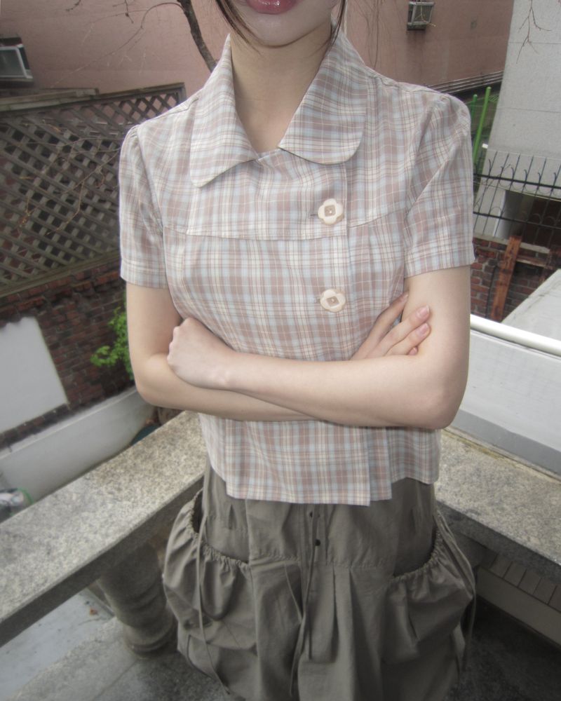 Yuwa Round Collar Check Short Sleeve Blouse