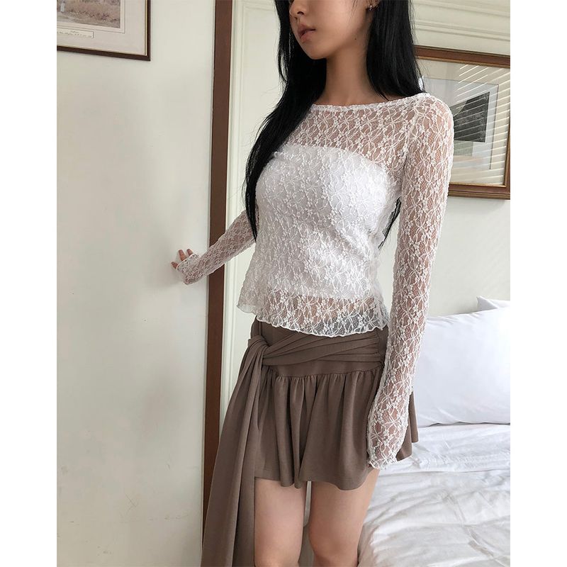 Karin Lace T