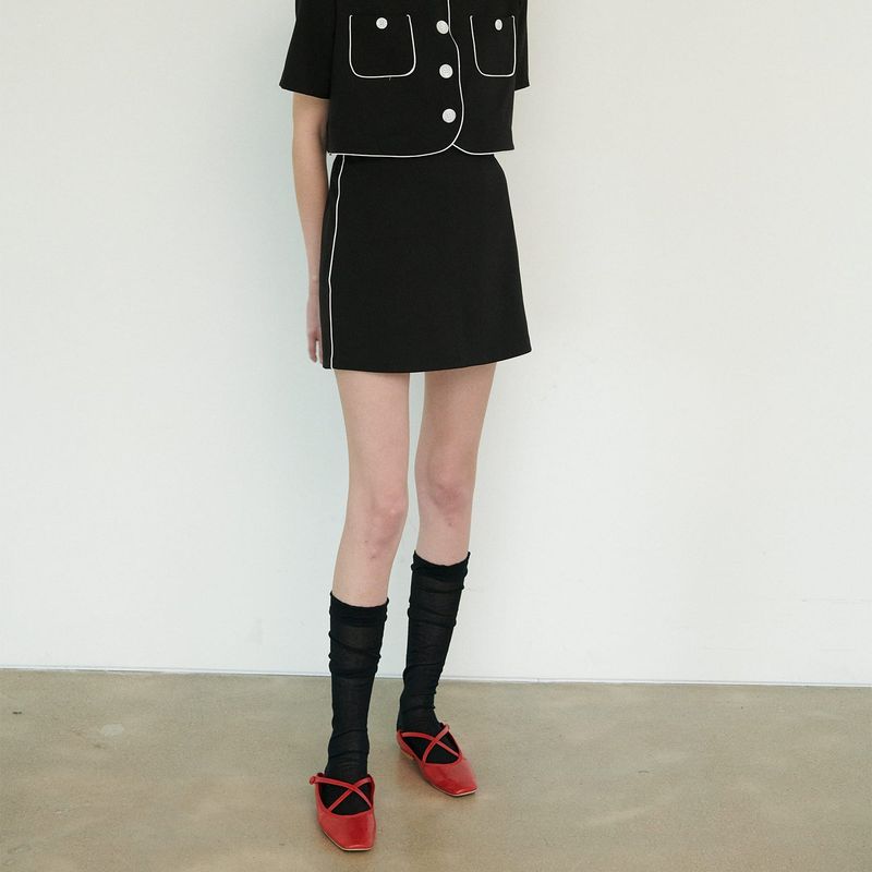  LINE MINI SKIRT, BLACK