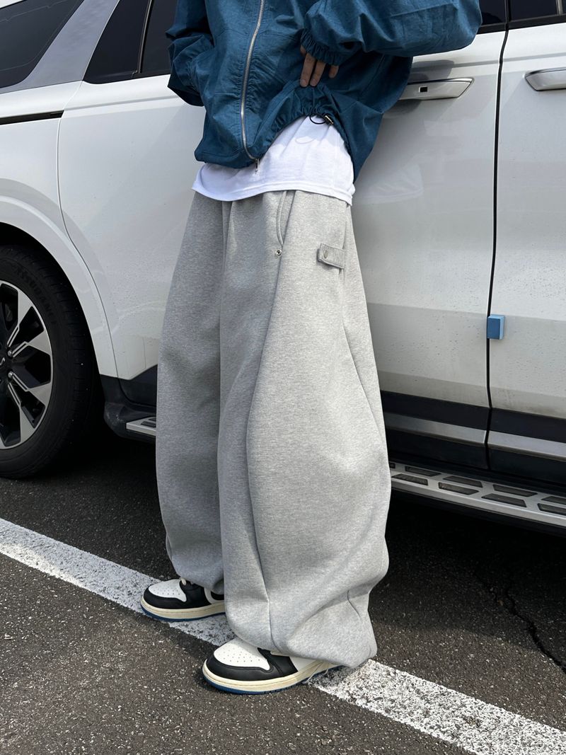 DISCERNMENT(ディサーンメント)の「Pinch Side Snap Sweat Pants 6C(Pants)」