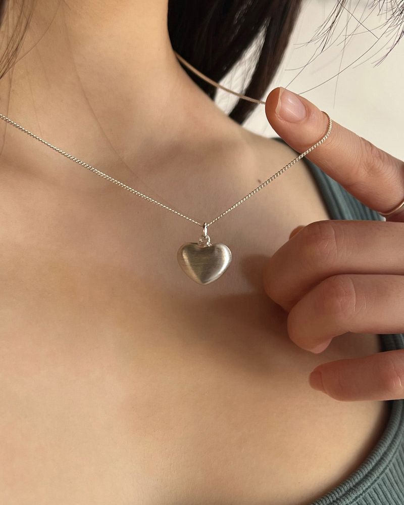 Glowing necklace (silver)