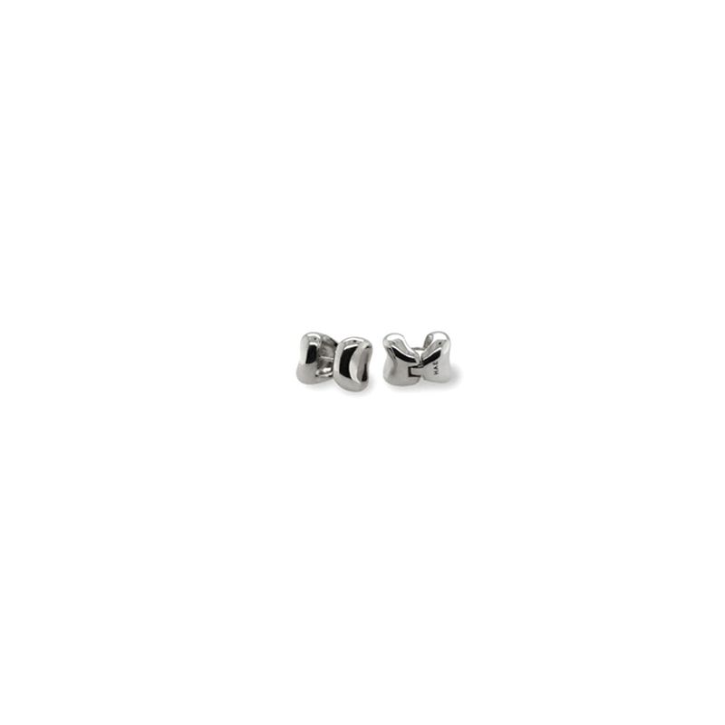 【MADE】 Pinch earring glossy