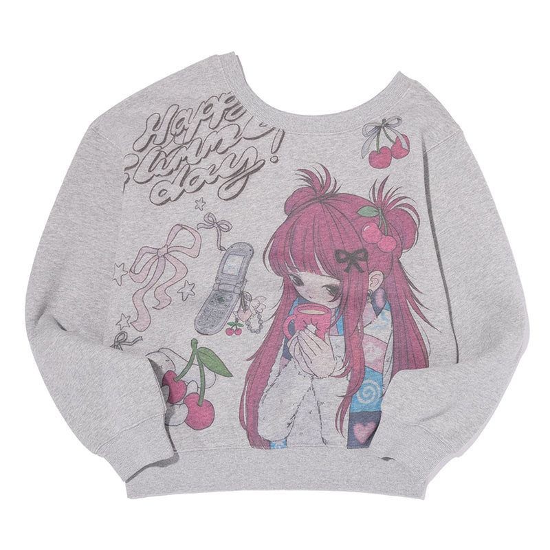 KIRSH（キルシー）の「KIRSH X PYITU グラフィックオフショルダークロップスウェット【グレー】（トップス）」