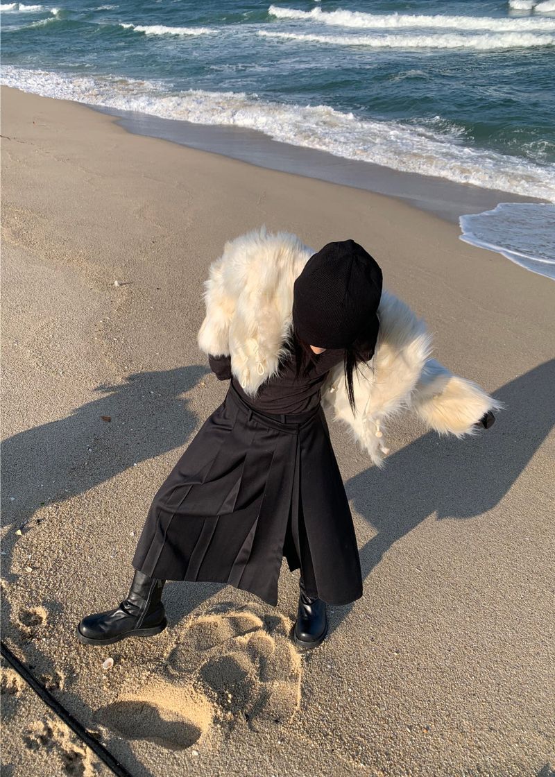 WOOHWA(ウファ)の「STRAP MIDI WRAP SKIRT(Skirts)」