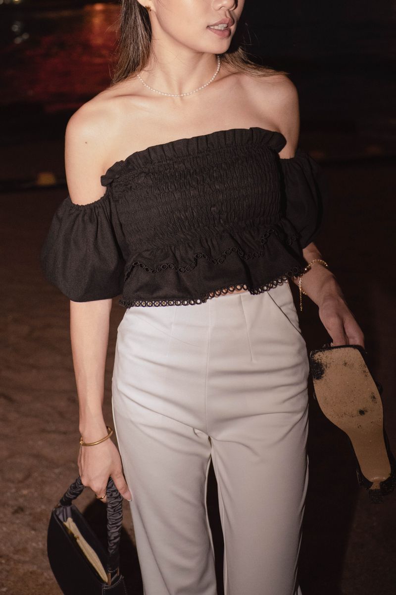 Puffy Duffy Off-shoulder Top - Black