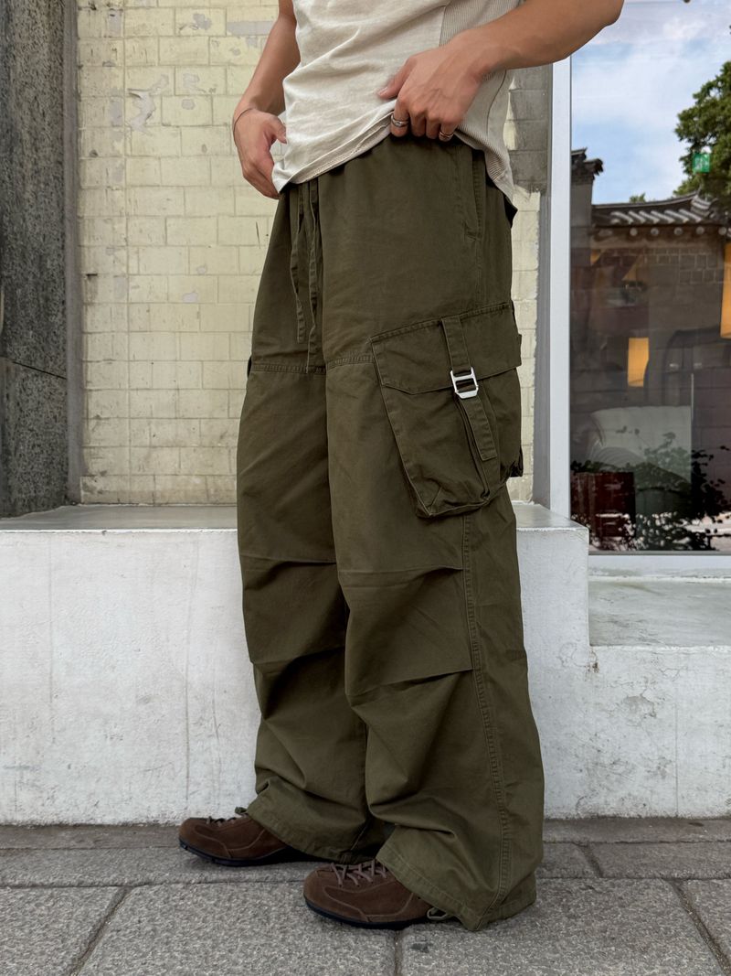 AVAND（アバンド）の「Washed buckle cargo pants（Pants）」