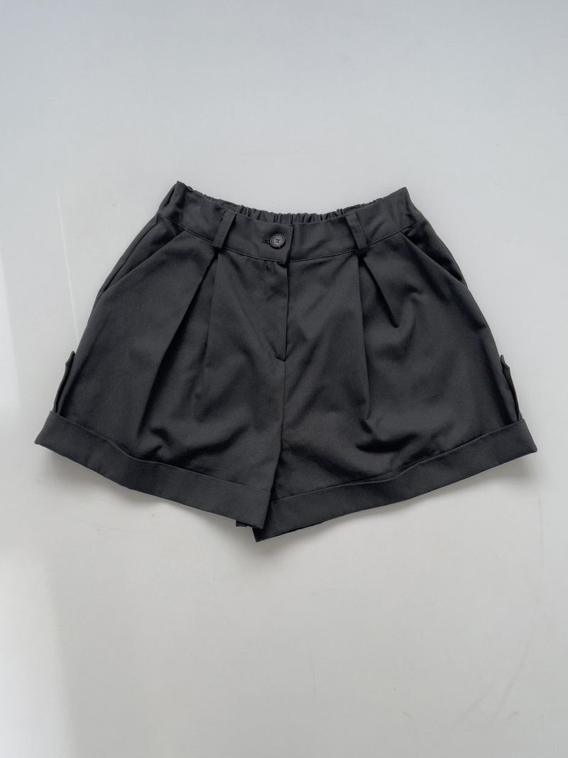 Pleated Cabra Shorts