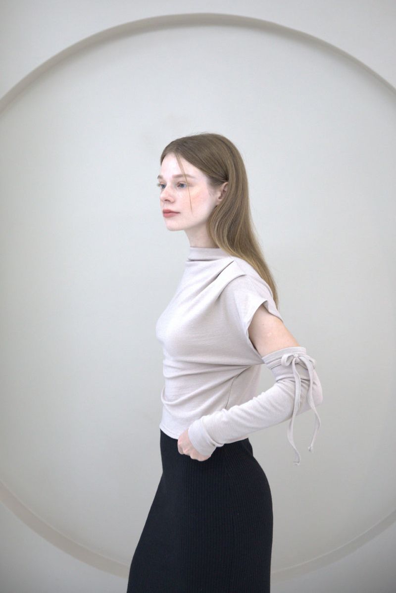 Half Neck Cut-out T-shirt Beige