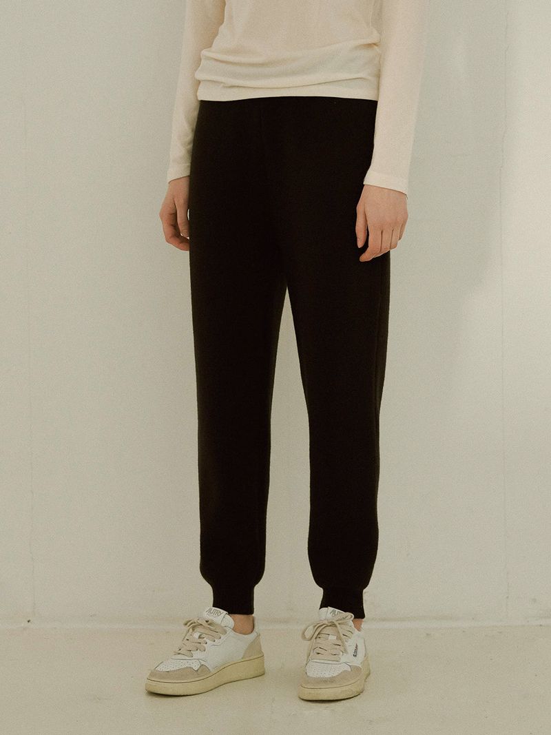 Lambswool knit jogger pants