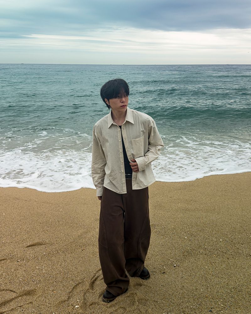 Orbit cut wide cotton pants
