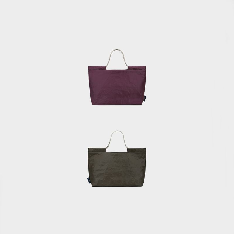 BASKISS（バスキス）の「TYVEK FLEXIBLE BAG - Dark Wine & Army Green (SMALL)（Bags）」