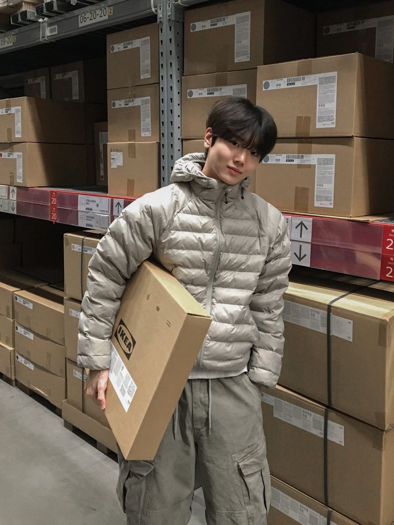 [Premium] Fron Raglan Lightweight Padded Jacket