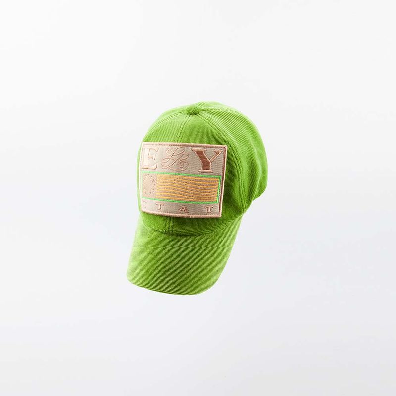 ETERNAL YOU（エタナールユー）の「T.T.A.T（Hats）」