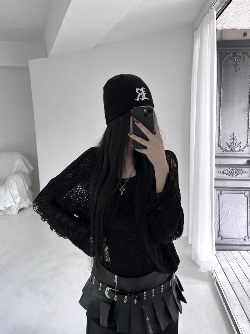 chrome R beanie