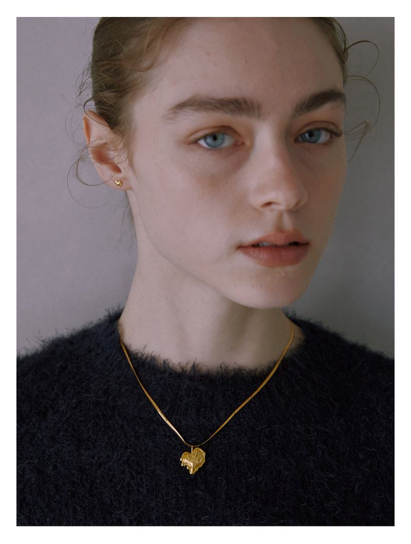 Melting Heart Pendant (Gold)