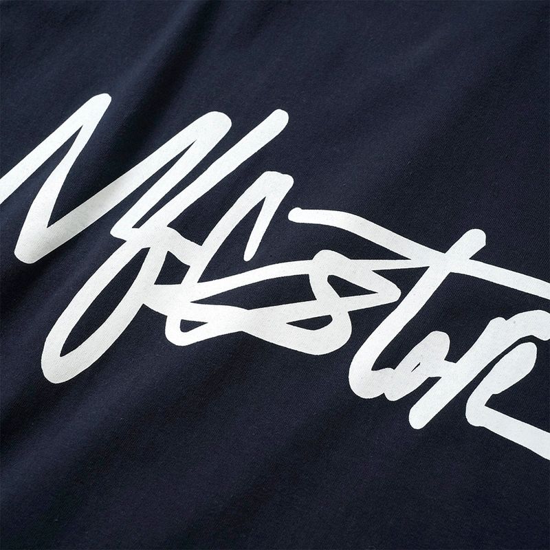 MFC STOREスクリプトロゴTシャツ