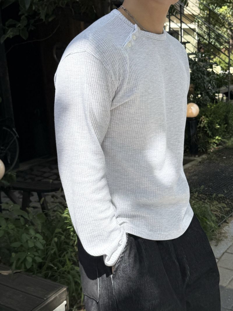 Waffle diagonal button crop long-sleeve t-shirt