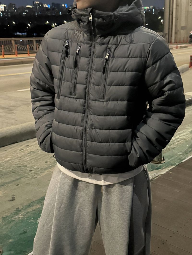 Tech multi-pocket hooded lightweight padding