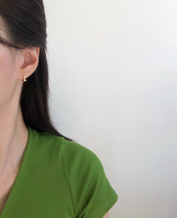 One-touch Key-Lock Earrings (2 colors)