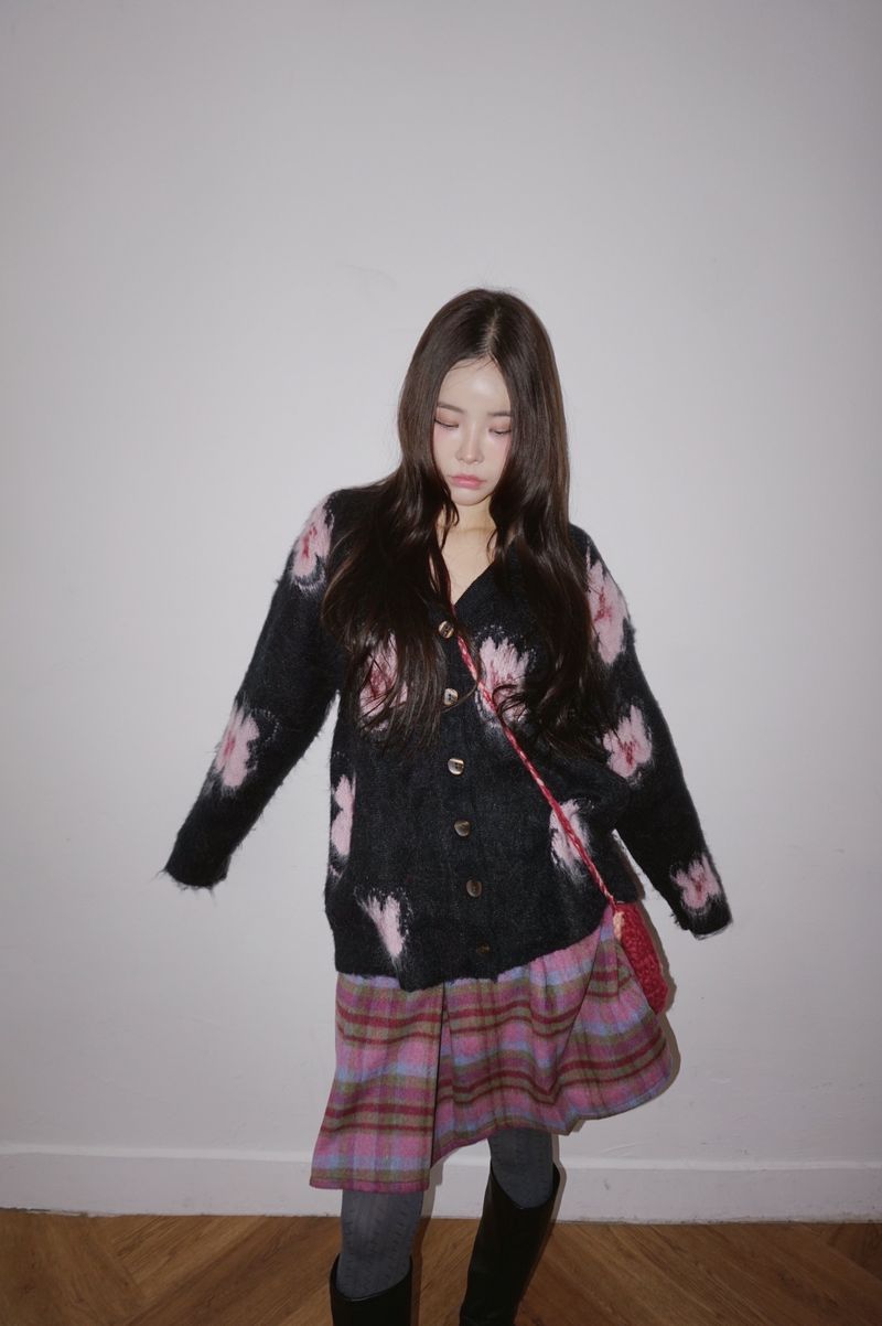 wool checkered midi wool skirt