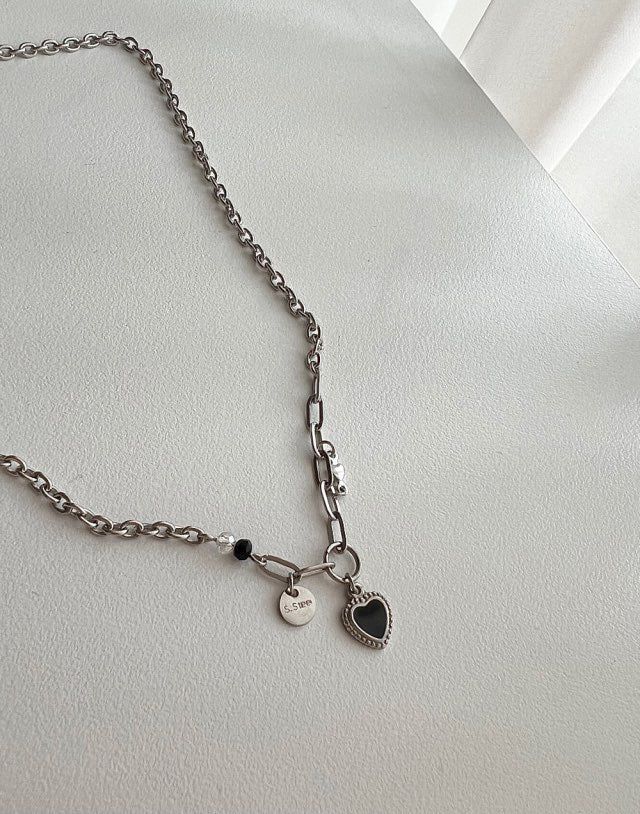 bru Kitchi Black Heart Chic Hip Necklace