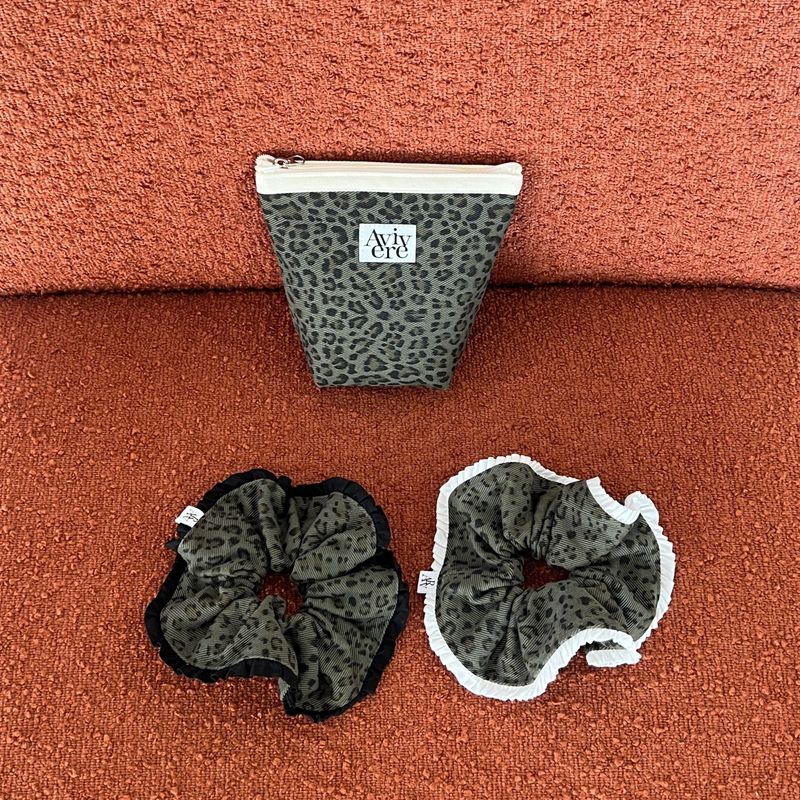 classic pouch_corduroy leopard khaki