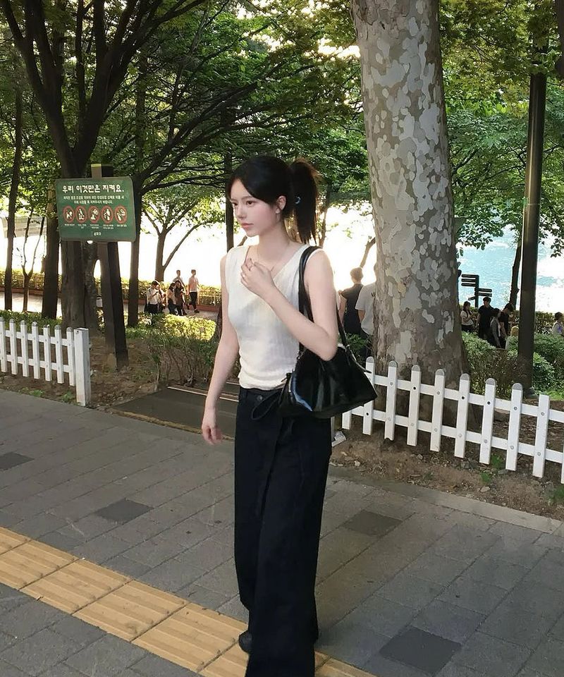 Back Ribbon Sleveless Knit_cream [brooch set]