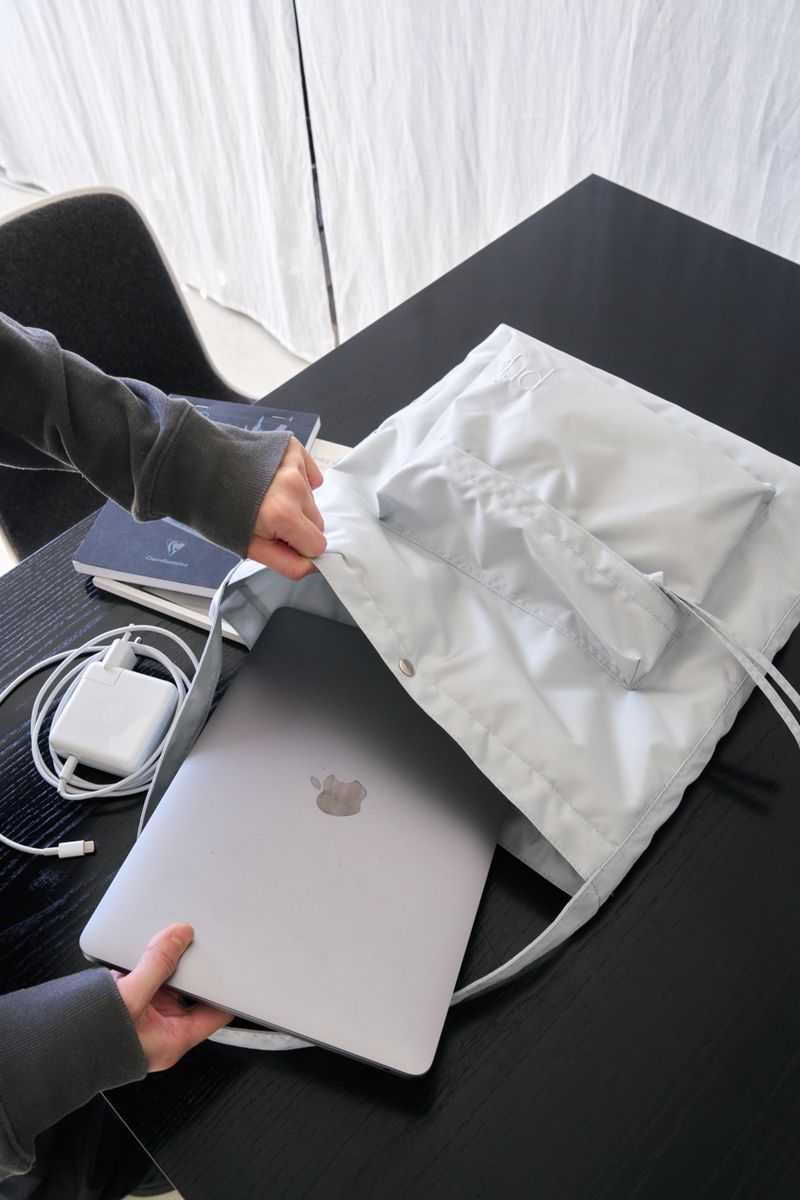 puff pocket padding bag (silver)