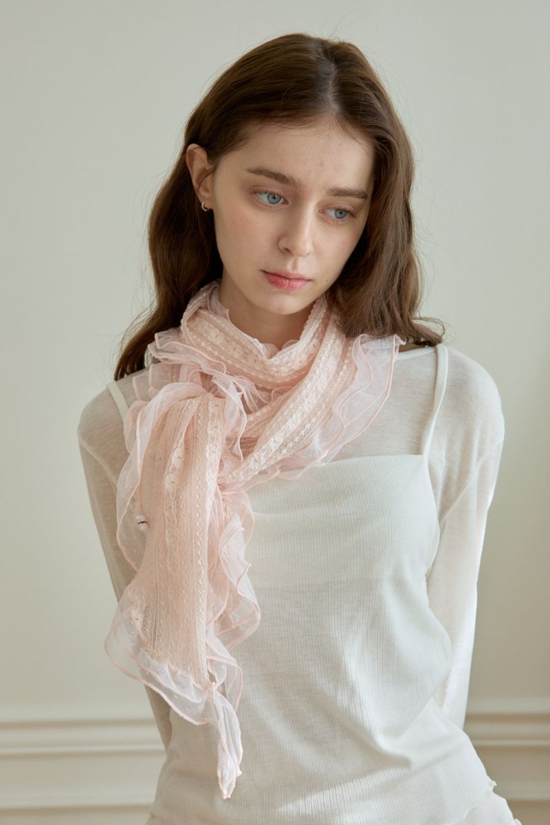 PINK PINEAPPLE(ピンクパイナップル)の「TENDER DOT LACE MUFFLER(Fashion Accessories)」