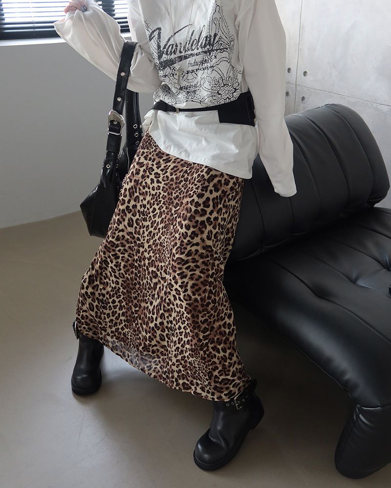 a lace bustier printed T-shirt