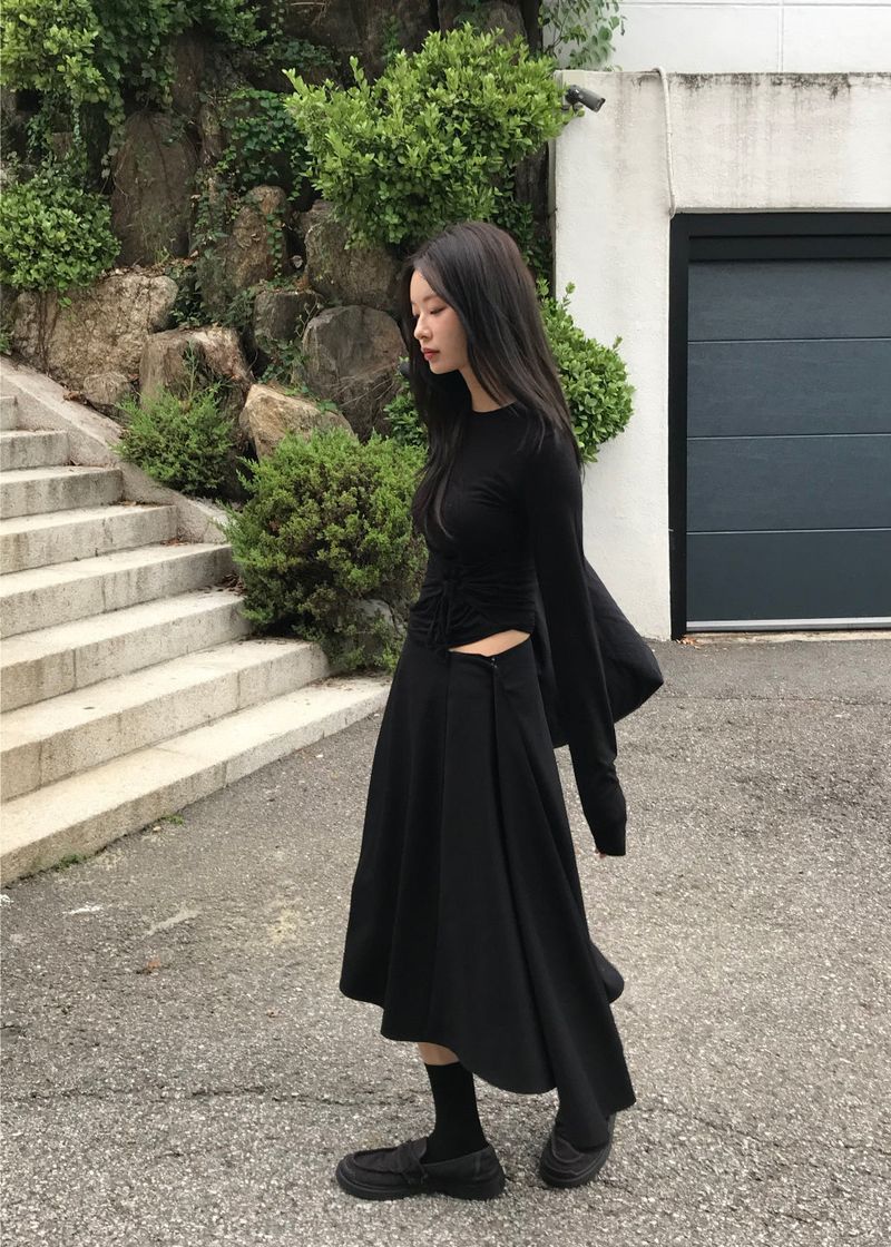 STRING HOLE SHIRRING TEE