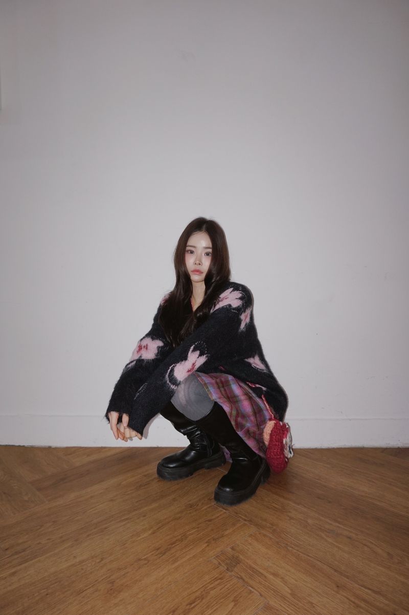 wool checkered midi wool skirt