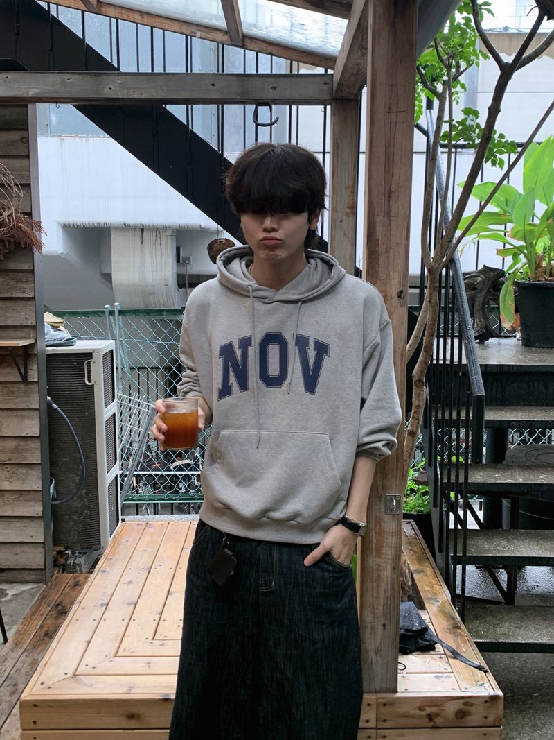 Nohv Lettering Crop Hoodie