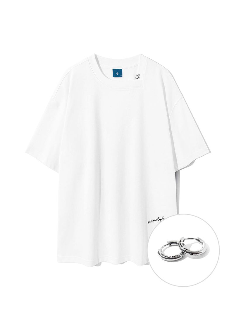 カーブネックロゴ半袖Tシャツ
