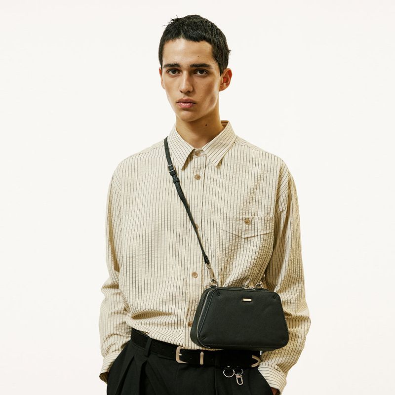 S SY（エスエスワイ）の「saffiano trapezium chain bag（Bags）」