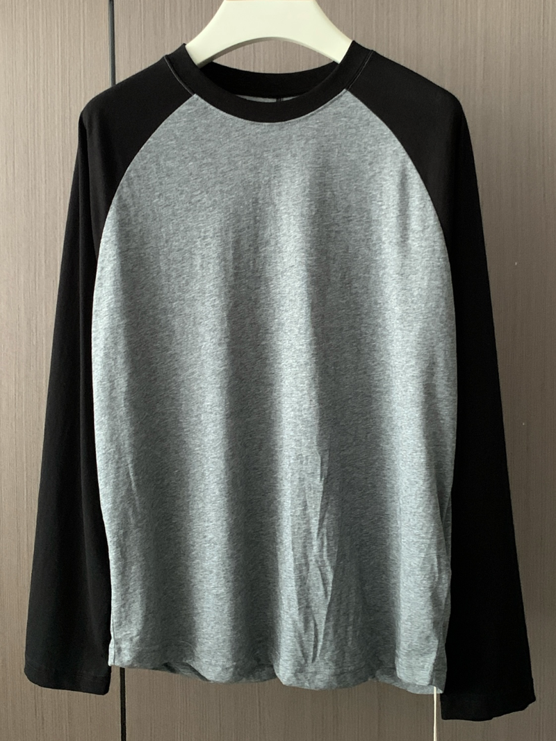 line raglan T