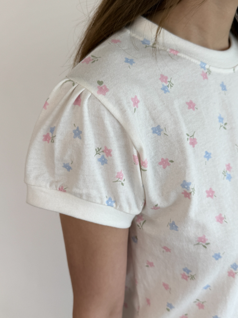 flowery shirring crop T