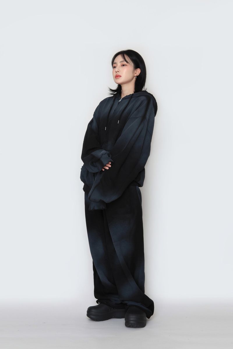 spray-washed string pants