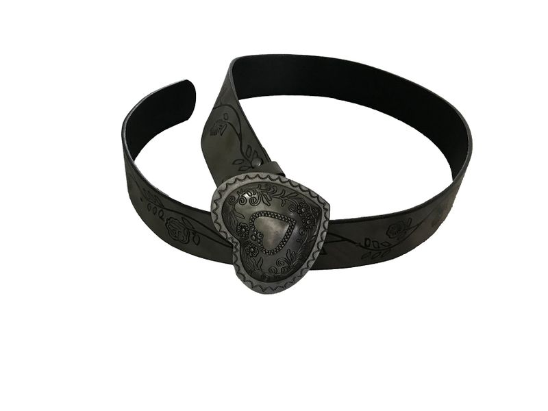 antic heart belt