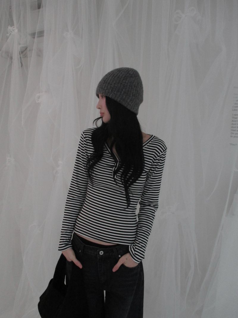v neck stripe slim t