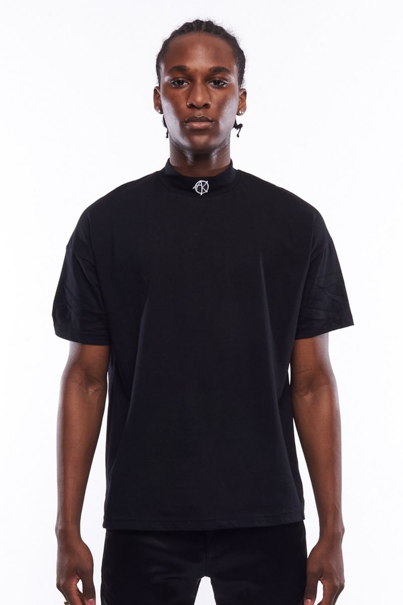 AKINGS（エーキングス）の「AKINGS LOGO MOCKNECK（Tops）」