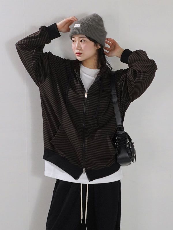 KIXI（キッシー）の「Overfit Zip-up Hood T-shirt（Tops）」