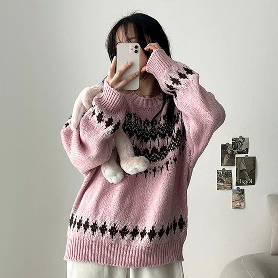 Elle Over Nordic Round Knitwear