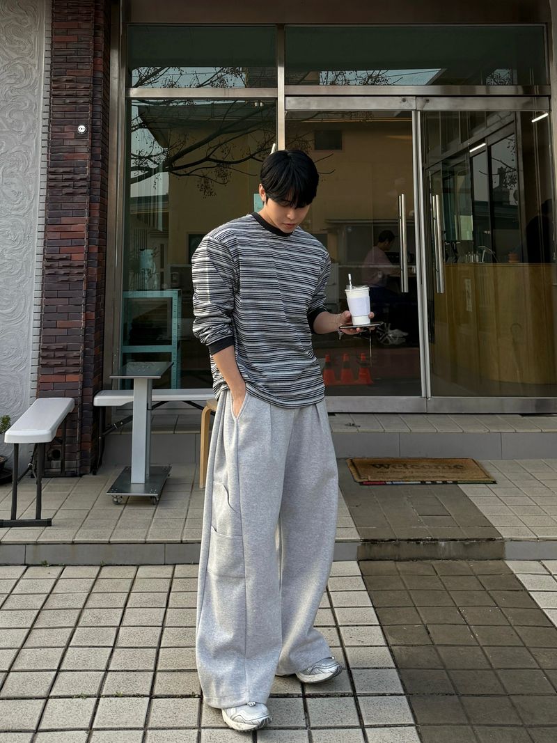 Washed long-sleeved T-shirt