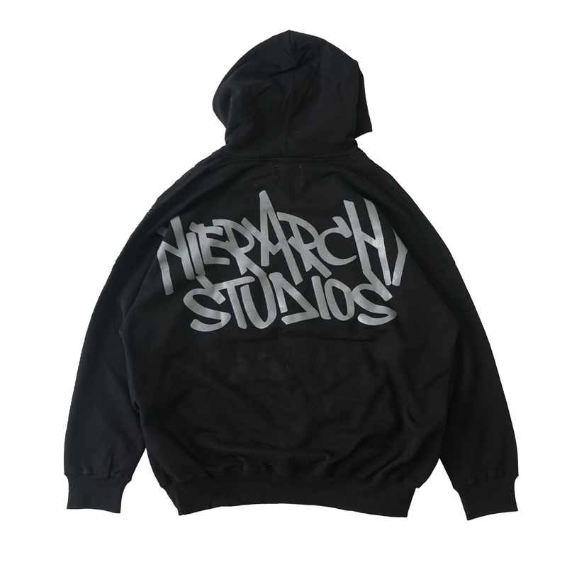 Hierarchy Studios（ヒエラルキースタジオ）の「Hierarchy Studios - ブラックグラフィティーワイドロゴオーバーサイズフーディー（トップス）」