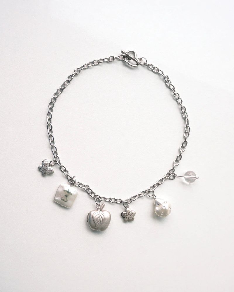 APPLE LOCKET CHARM NECKLACE