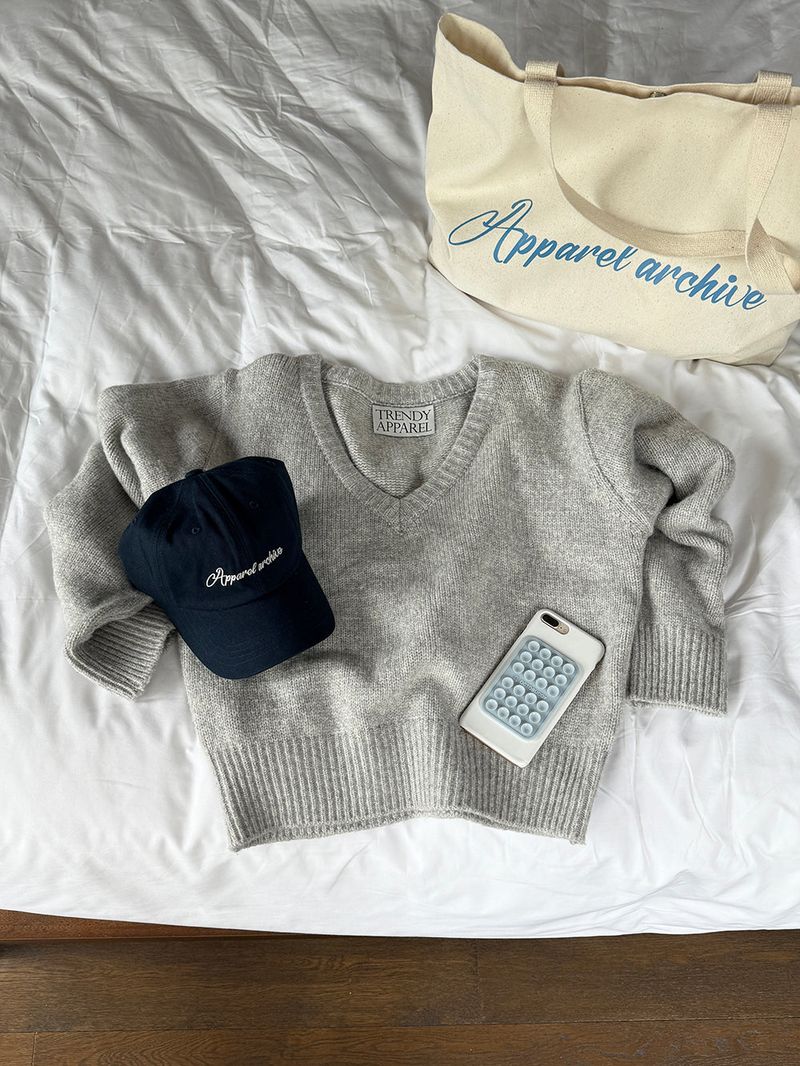 [MADE] FIFTY WOOL V-NECK KNIT